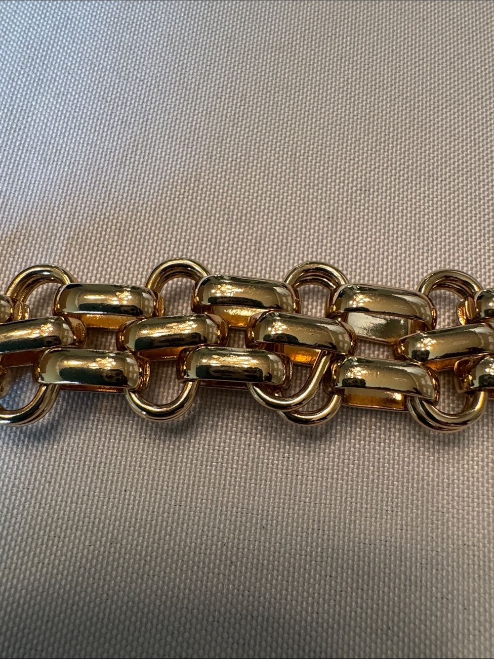 Chunky Gold Link Bracelet - Picture 4 of 6